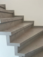 Vinylove schody s dekokrem kamene BUKOMA Beton kamen sedy Prace